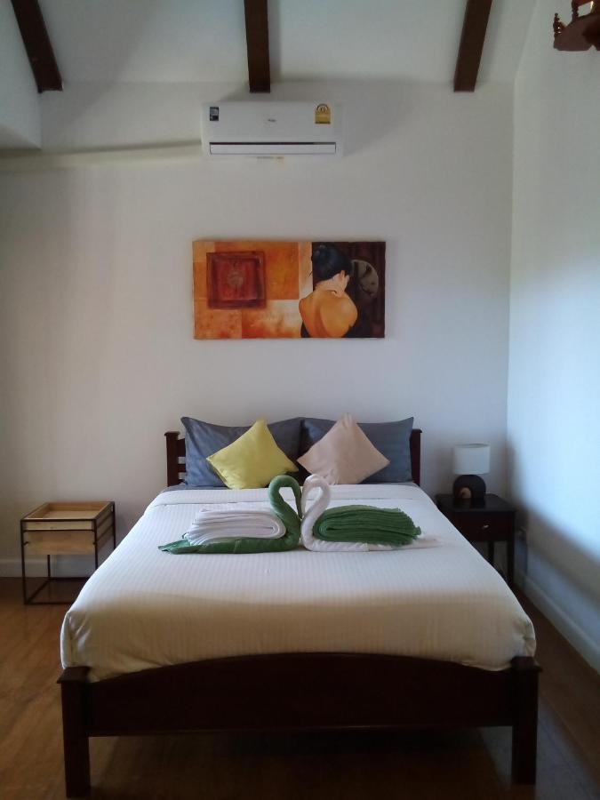 Villa Chaya Khao Lak Exterior photo
